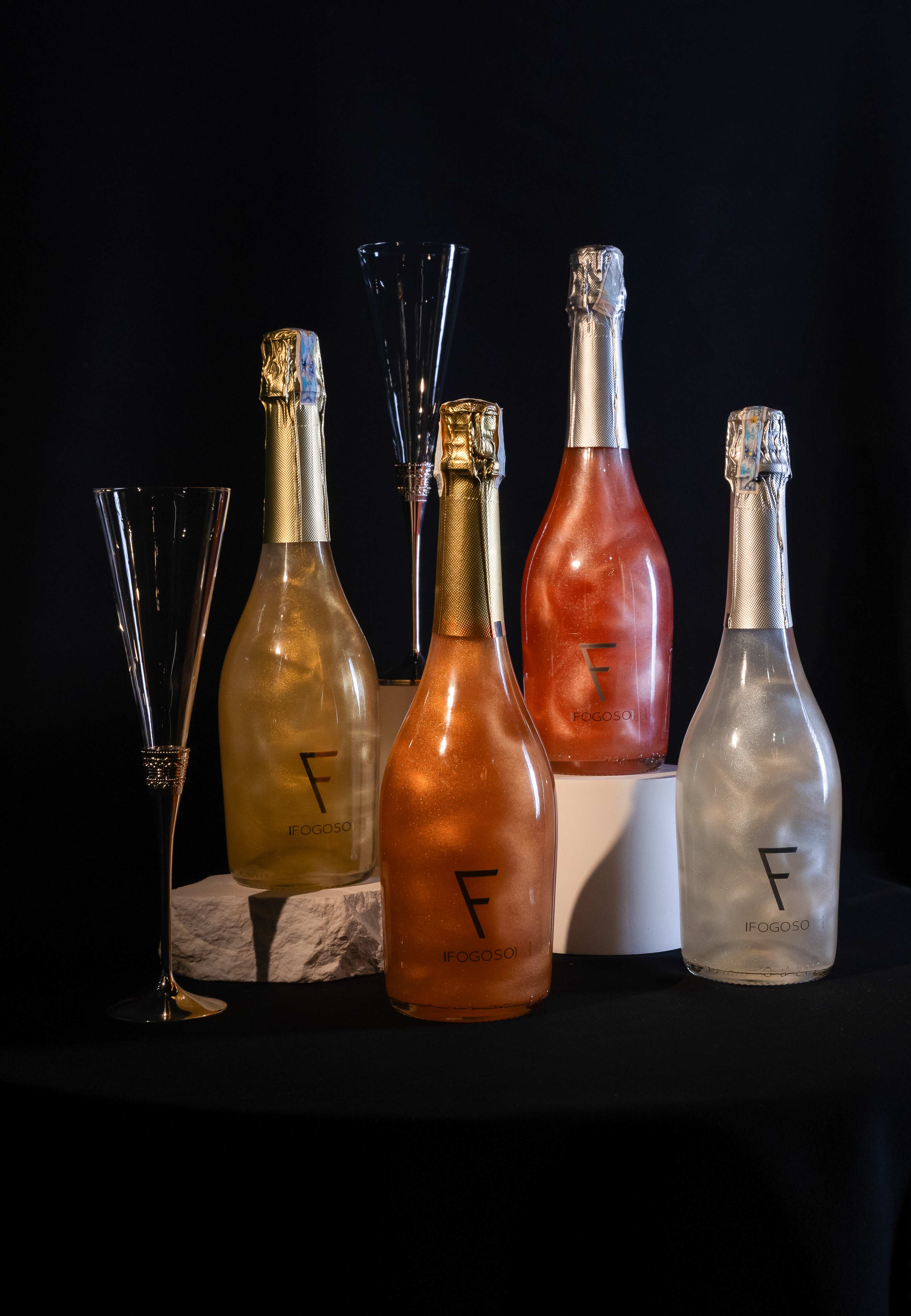 Bộ ảnh chụp rượu nền trơn Lucies Wine